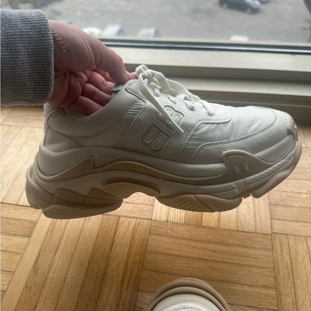 Balenciaga 37 (7) eggshell sand color . Womens US size 7.